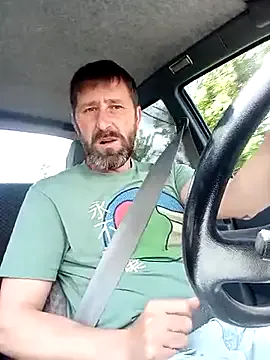 LT-333 – webcam model profile photo Image 5