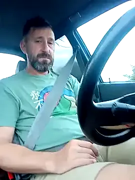 LT-333 – webcam model profile photo Image 8