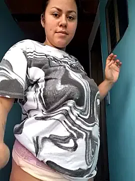 EsmeBrowm – webcam model profile photo Image 6