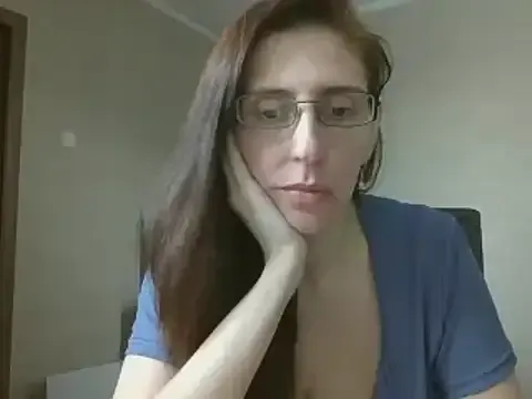 Carla – webcam model profile photo Image 16