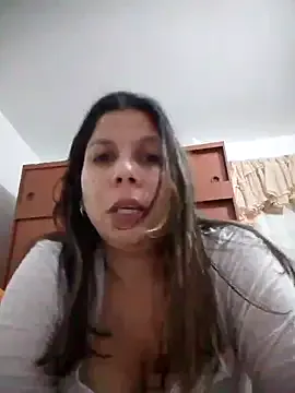 EstefaniaBrown – webcam model profile photo Image 17