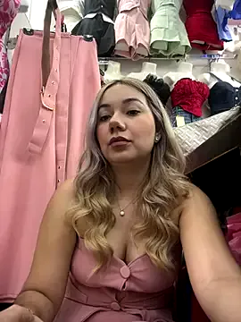 CarolinePrescott – webcam model profile photo Image 14