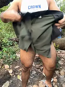 MiraKova – webcam model profile photo Image 12