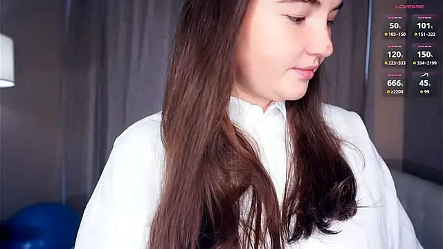 Isabella – webcam model profile photo Image 15