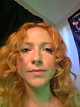 LolaFox – webcam model profile photo Image 4