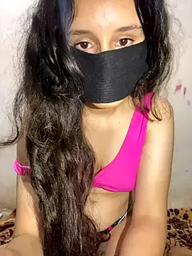 Melanie – webcam model profile photo Image 12