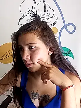 Meghan – webcam model profile photo Image 6