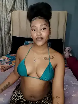 GiaHarts – webcam model profile photo Image 11