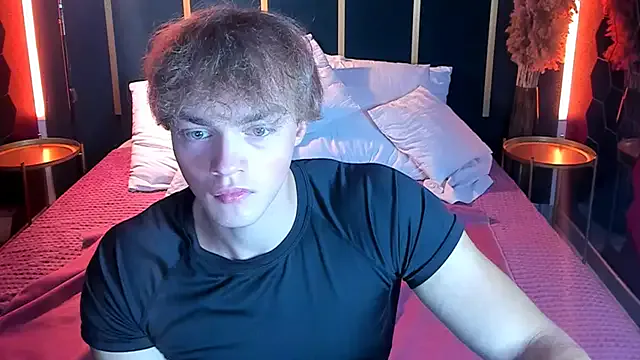 SerenaStar – webcam model profile photo Image 3