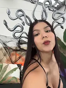 amcutefatima – webcam model profile photo Image 2