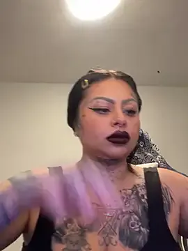 AdrianaAndrade – webcam model profile photo Image 10