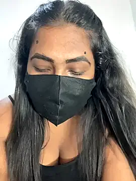 Bella – webcam model profile photo Image 10