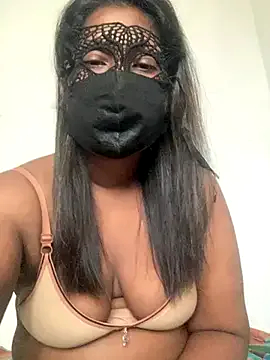 Bella – webcam model profile photo Image 4