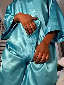 MiraKova – webcam model profile photo Image 17