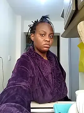 MiraKova – webcam model profile photo Image 7