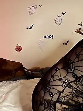 Evie – webcam model profile photo Image 15