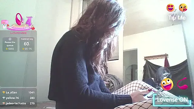 Evie – webcam model profile photo Image 4