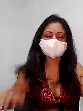 Sugarlina – webcam model profile photo Image 12