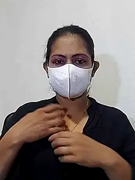 Sugarlina – webcam model profile photo Image 9