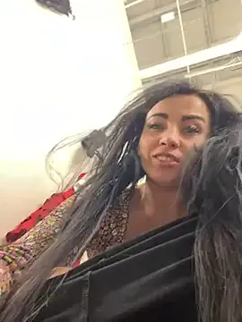 CrazzyChicks Image 2