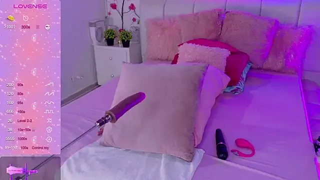 EsmeBrowm – webcam model profile photo Image 8