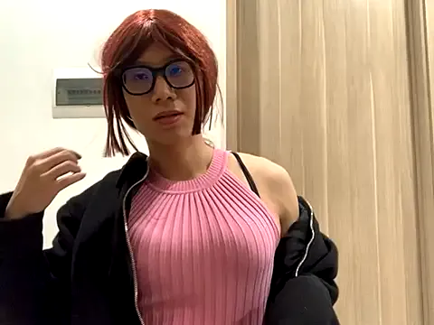 MaddieVixen – webcam model profile photo Image 3