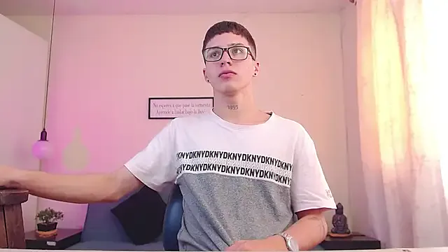 Cumandres18 – webcam model profile photo