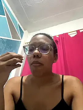 AyshaConnor – webcam model profile photo Image 2