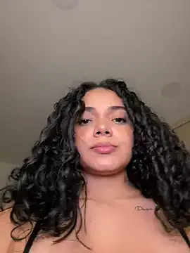 mc-Olivia – webcam model profile photo Image 3