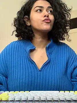 Curvydesifromgermany Image 3