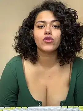 Curvydesifromgermany Image 5