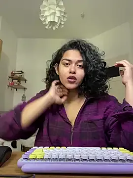 Curvydesifromgermany Image 7