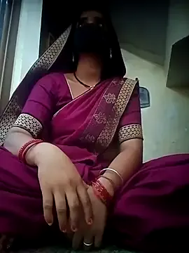 GrettaGrand – webcam model profile photo Image 3