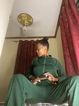 MiraKova – webcam model profile photo Image 15