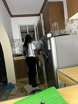 MiraKova – webcam model profile photo Image 16