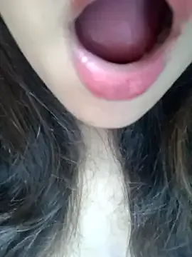 YasmienAtos – webcam model profile photo Image 11