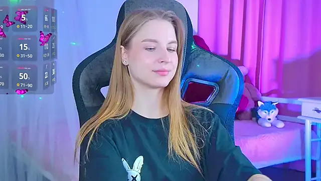 MiraKova – webcam model profile photo Image 14