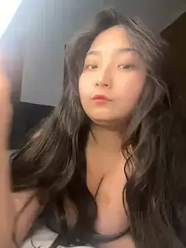 FariBanxOfficial – webcam model profile photo Image 2