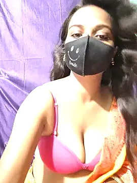 MilaDelays – webcam model profile photo Image 11