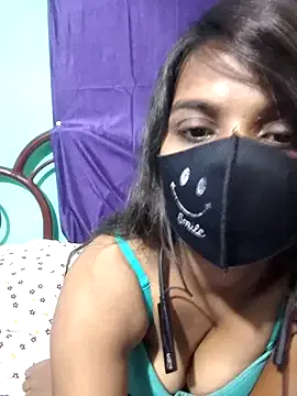 MilaDelays – webcam model profile photo Image 7