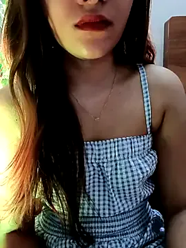 Bella – webcam model profile photo Image 15