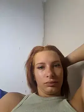 LeyahSummer – webcam model profile photo Image 6