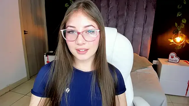 MichelleXClarice – webcam model profile photo Image 3