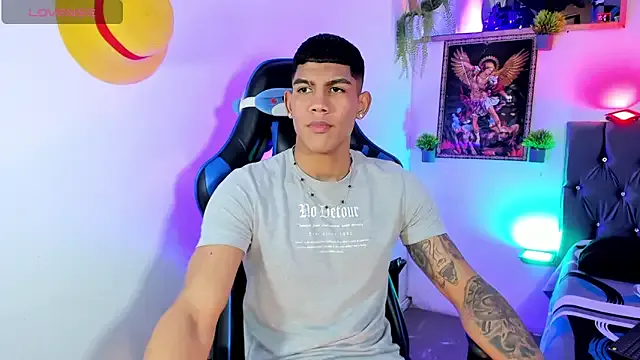 Anisyia – webcam model profile photo Image 11