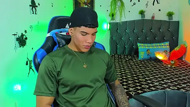 Anisyia – webcam model profile photo Image 17