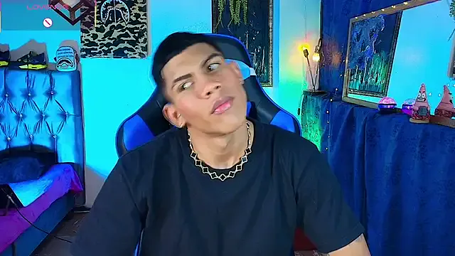 Anisyia – webcam model profile photo Image 4