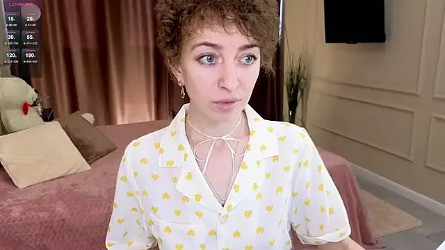 -liyasilvers- – webcam model profile photo Image 8