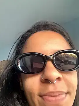 MiaKorz – webcam model profile photo Image 12