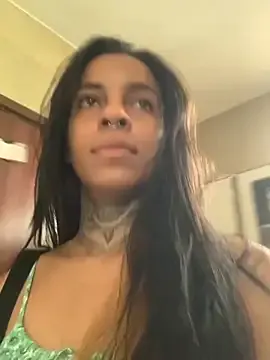 MiaKorz – webcam model profile photo Image 8