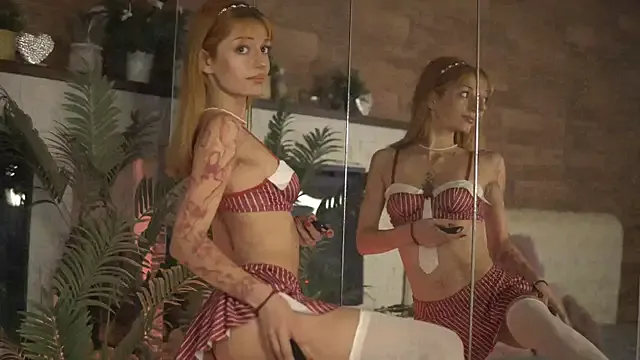 ElaRossie – webcam model profile photo Image 3